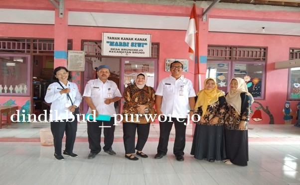 Rehabilitasi gedung TK Mardisiwi Bruno berjalan sesuai harapan