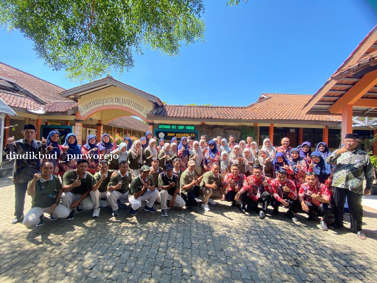 SMP Negeri 15 Purworejo menerima kunjungan dari SMP 2 Puring Kebumen