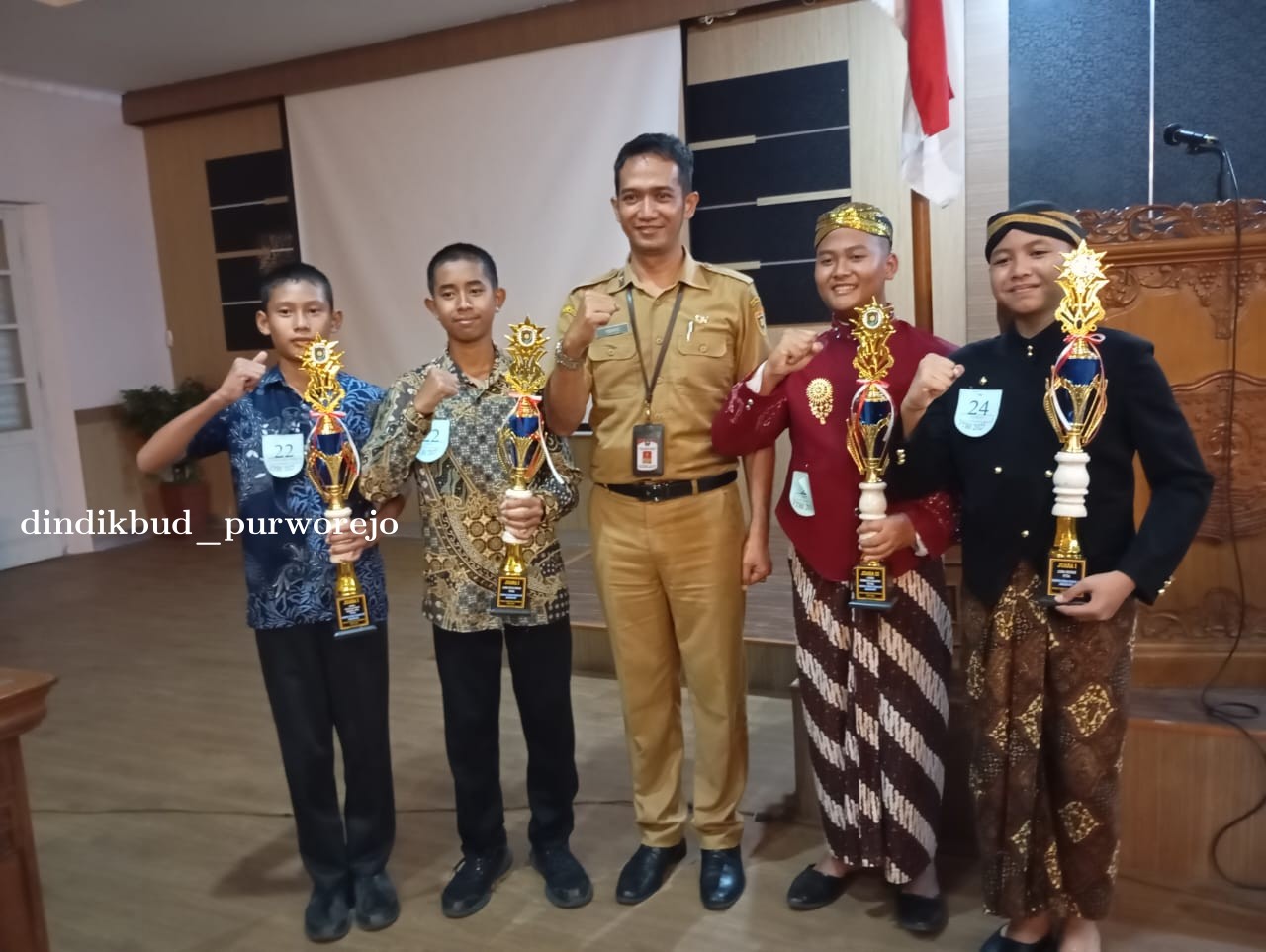 Generasi Emas Bahasa Jawa : SMPN 2 Purworejo Harumkan Nama Sekolah Di FTBI 2025