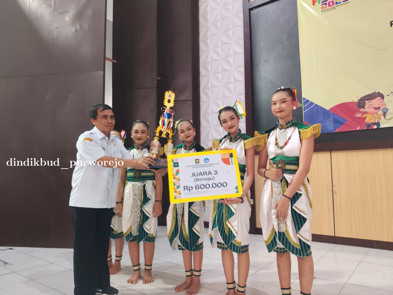 SMP Negeri 4 Purworejo Torehkan Prestasi Gemilang di Ajang FLS2N 2026